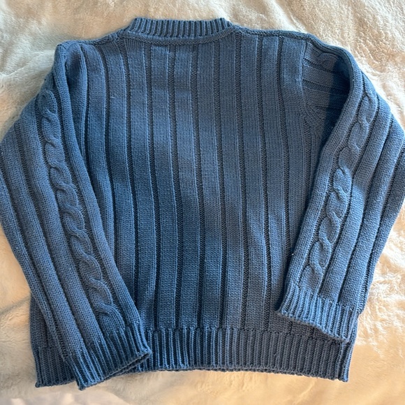 cherokee knit shark blue size L fits nicely on S, M in my opinion - Picture 3 of 3